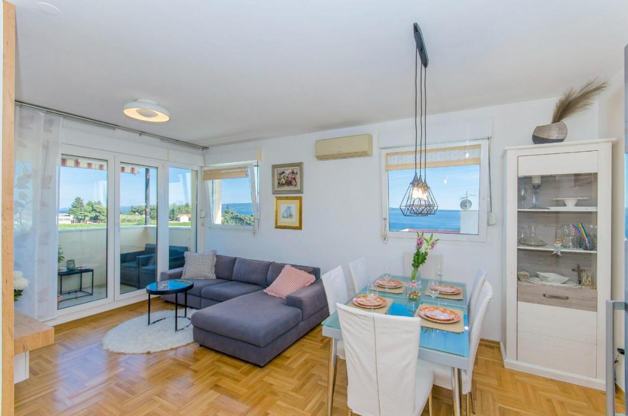 Modern Apartment With Sea View And Secure Garage สปลิท ภายนอก รูปภาพ